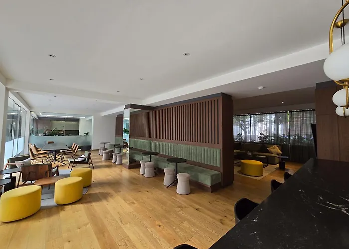 Retreat Workspace, Wifi, Pool, Gym &parking Apartamento